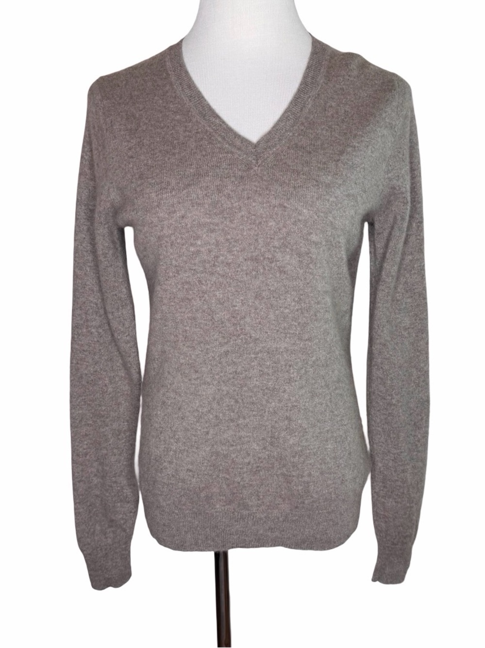 Tahari 2 Ply Cashmere V-Neck Sweater Size Large Brown Neutral Capsule Wardrobe